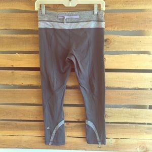 Lululemon yoga crop leggings